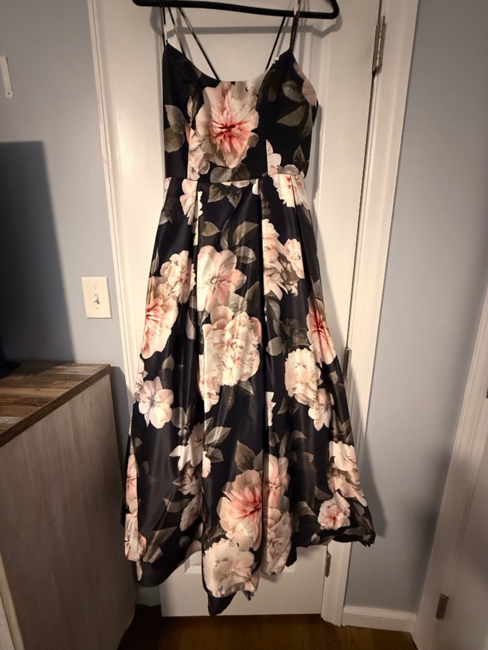 Xscape Black Floral size 8 dress